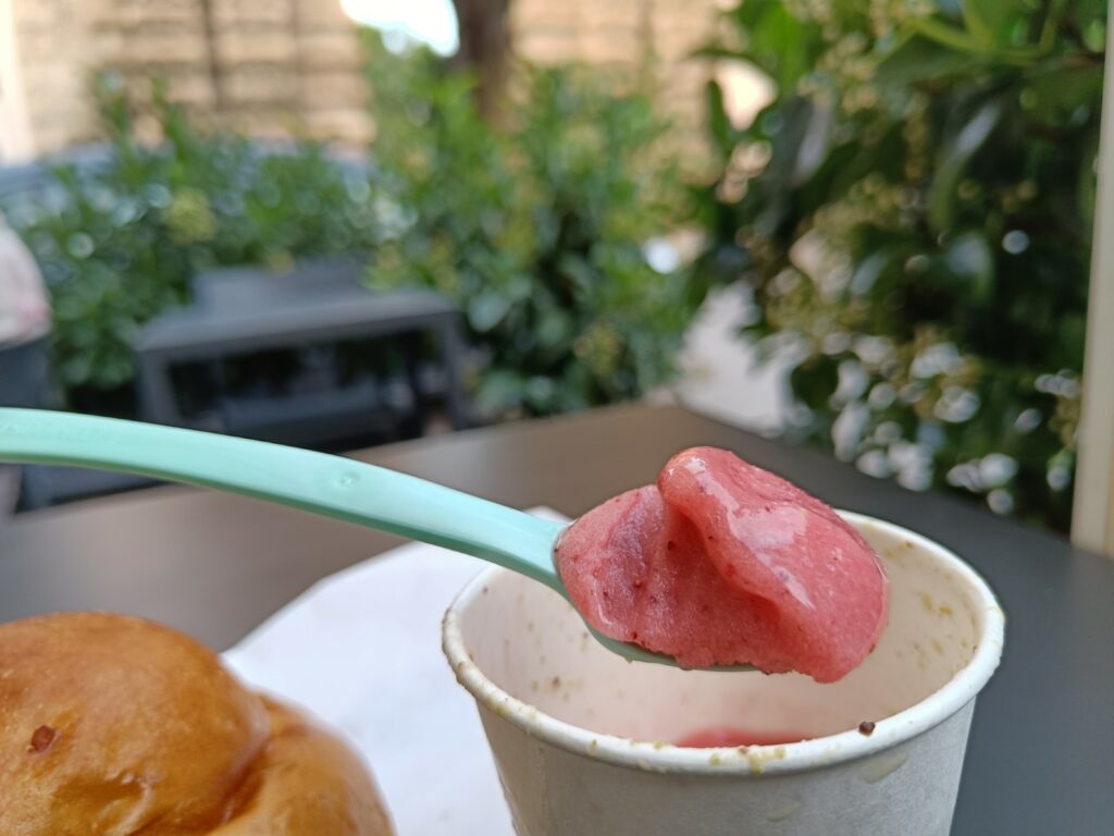 La granita è la caratteristica colazione in Sicilia